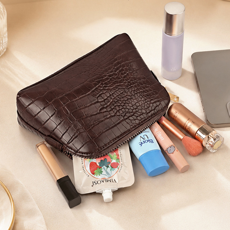 กระเป๋าเครื่องสำอางลายหนังจระเ - Luxury Skincare Samples บทวิจารณ์และราคา